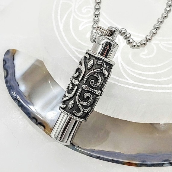 Shajwo Collar De Urna De Corazón De Cremación Para Cenizas, Joyería Para Mujeres Y Hombres, Colgante