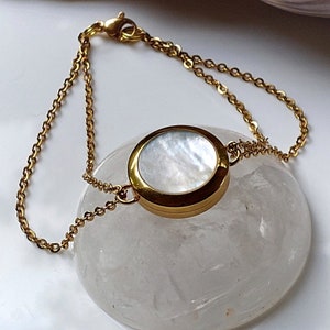Keepsake Locket Bracelet | Mother of Pearl Urn Bracelet for Ashes or Clip of Hair | Gold Urn Jewellery | Womens Memorial Cremation Jewelry
