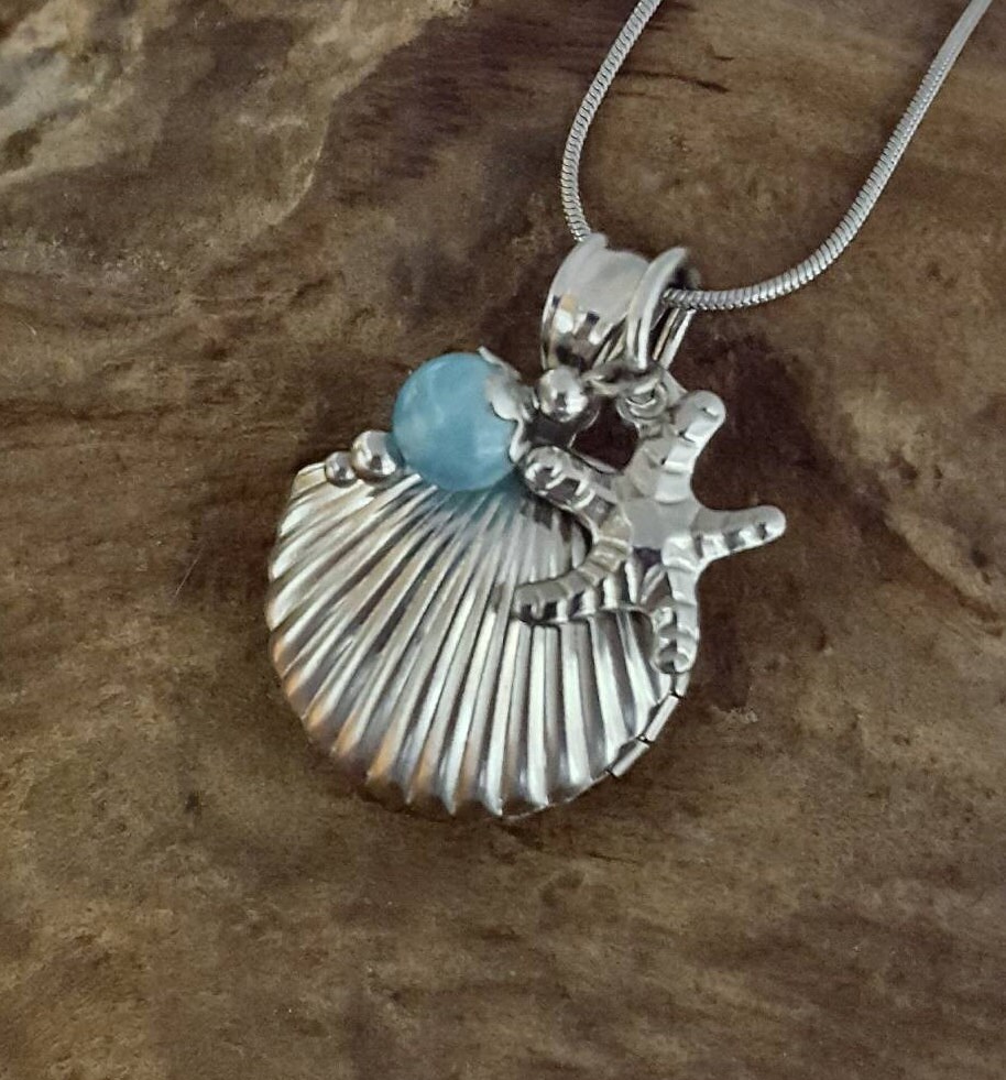Stainless Steel Sea Shell Keepsake Locket Beach Wedding Memory