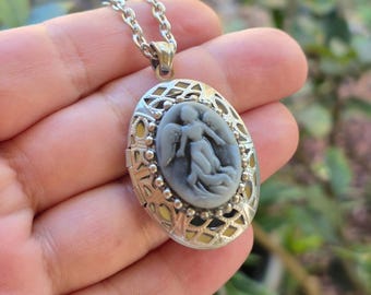 Guardian Angel Memorial Locket Necklace: Glass Pendant for 1 or 2 Keepsakes, Cremation Urn Jewelry for Ashes