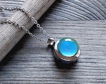 Color Changing Locket Pendant | Cremation Urn Necklace, Memorial Jewelry, Keepsake  Ashes Jewelry, Minimalist Urn Jewellery