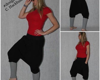 schwarze Pumphose Knickerbocker gestreifte Stulpen Harmeshose