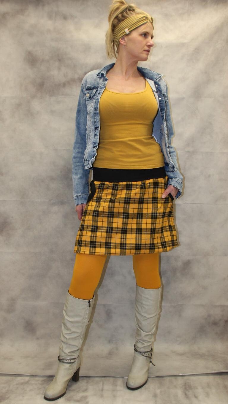 Knee length yellow tartan skirt hotsell