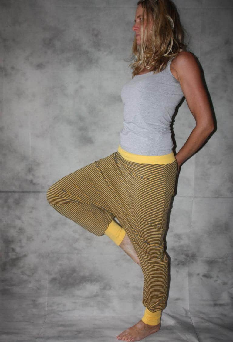 Gelbe yogahose