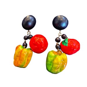 Vintage Hand-Painted Wood Earrings – Tomato & Bell Pepper Statement Dangles – Funky Veggie Jewelry