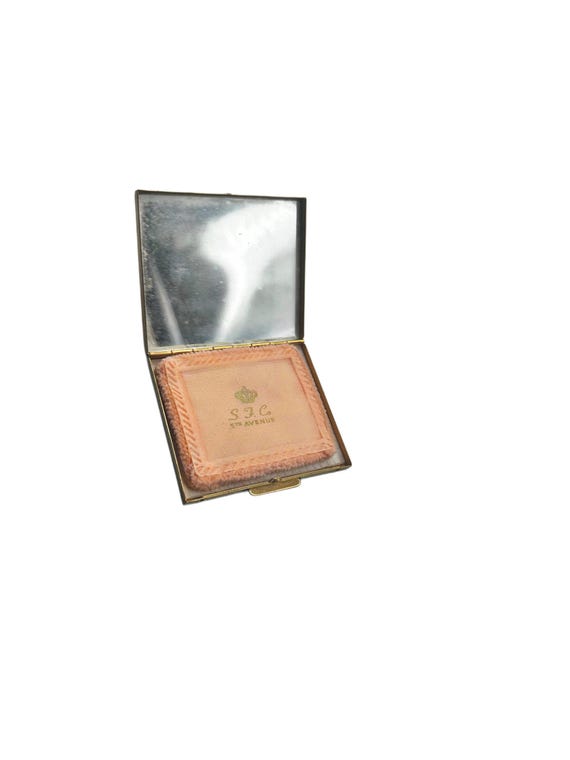 Vintage Confetti Lucite Powder Compact – SJC 5th Avenue View 3