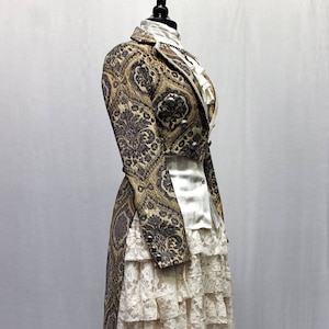 HARLEQUIN TAILCOAT - Blue/Ivory Tapestry
