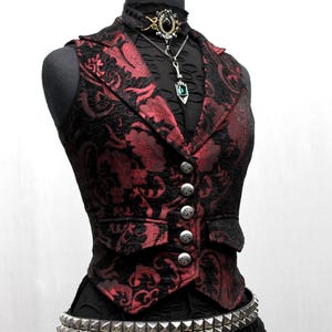 MARQUESA VEST - Red/Black Tapestry