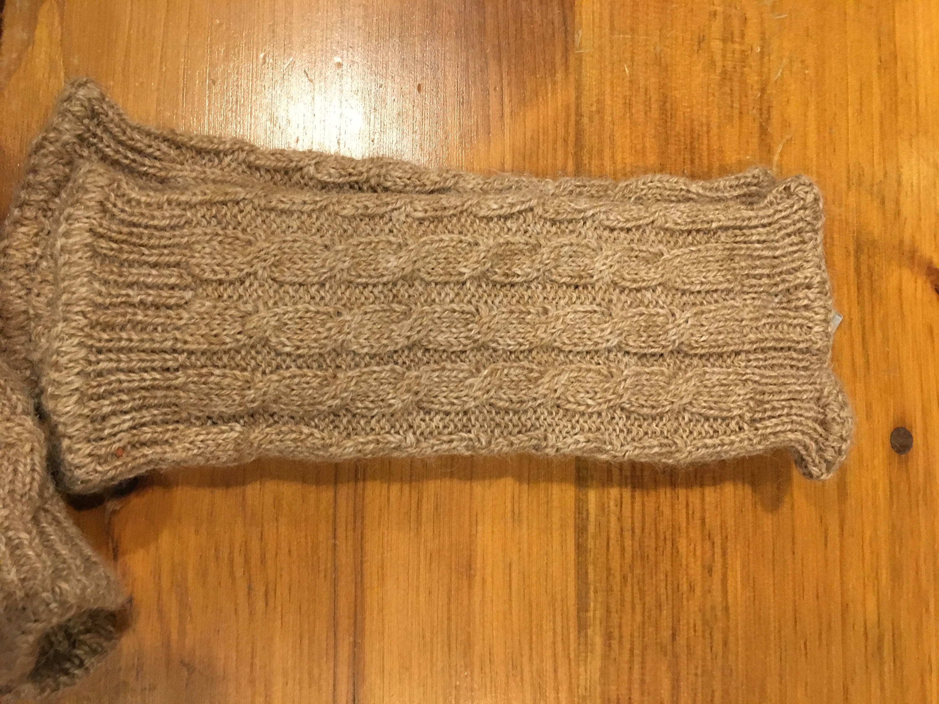 Genuine Alpaca Brushed Cable-Knit Wrist Warmers Genuine Alpaca Brushed Cable-Knit Wrist Warmers