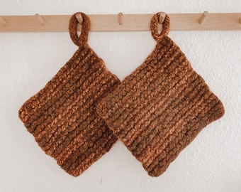 Gefiltzte Topflappen 2er Set aus handgesponnener  Gotlandschaf und Bergschafwolle, rustikale Küchen Deko - Hygge - Geschenkidee