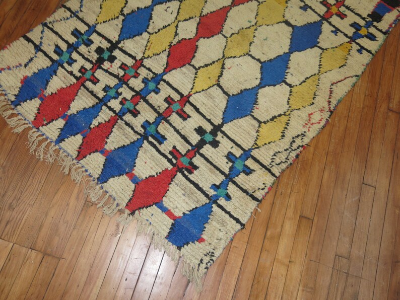 Vintage Morrocan rug Size 4'1''x7' image 3