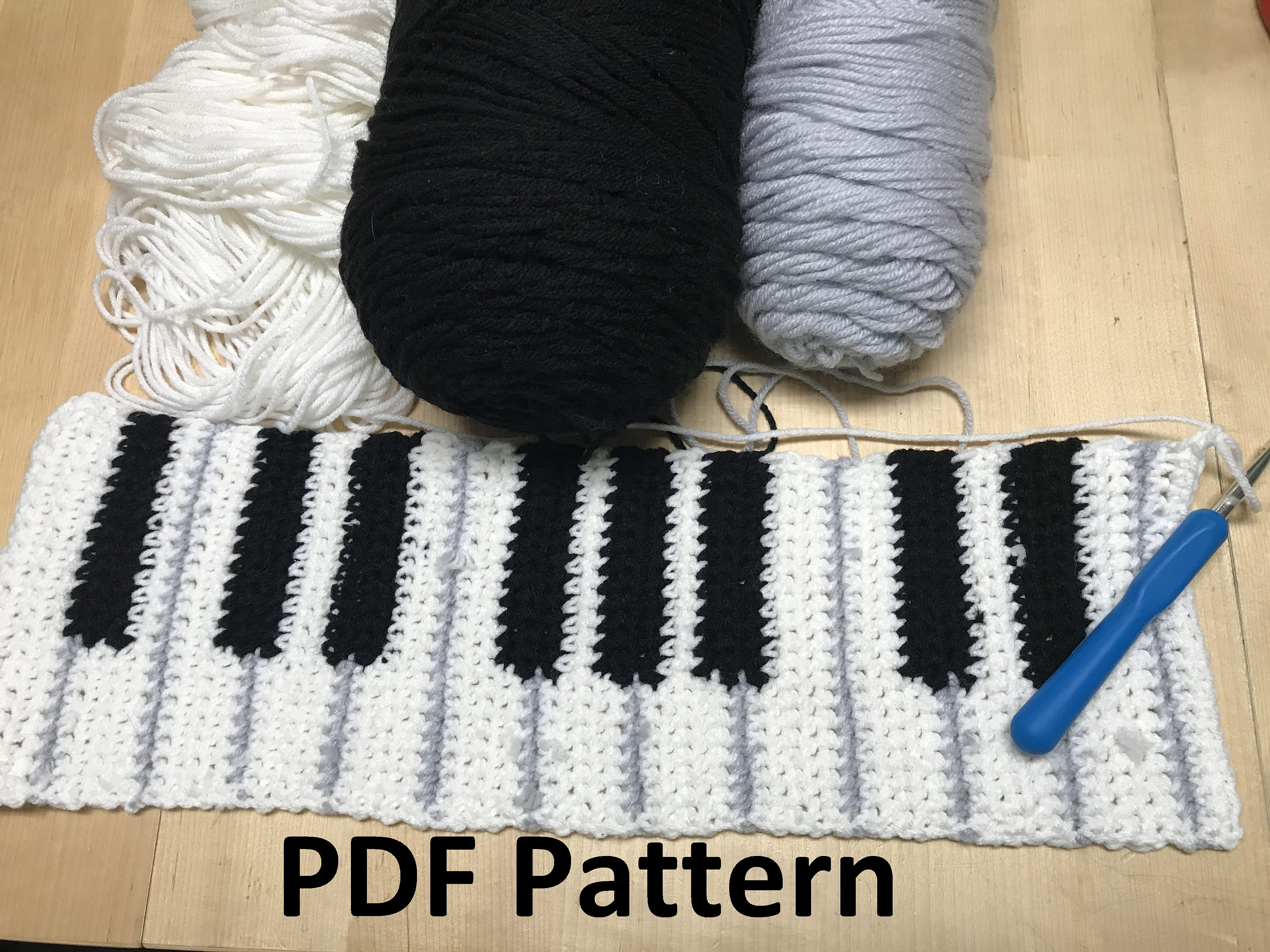 Taylor愛用ブランド*Piano Scale Scarf*ピアノデザインスカーフ Taylor愛用ブランド*Piano Scale Scarf*ピアノデザインスカーフ