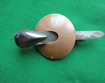 Vintage Celluloid Art Deco Penannuler Brooch