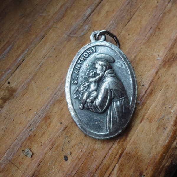 Vintage St. Anthony Relic Holy Medal