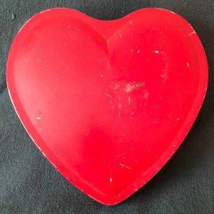 Large Vintage Red Valentine Candy Tin