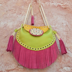 Bolso de Cuero,Bolso Cruzado Piel,Bolso Flecos Piel,Bolso Étnico,Bolso hecho a Mano,Bolso Mujer Boho Gypsy Mandala,Amarillo,Pistacho,Fucsia imagen 5