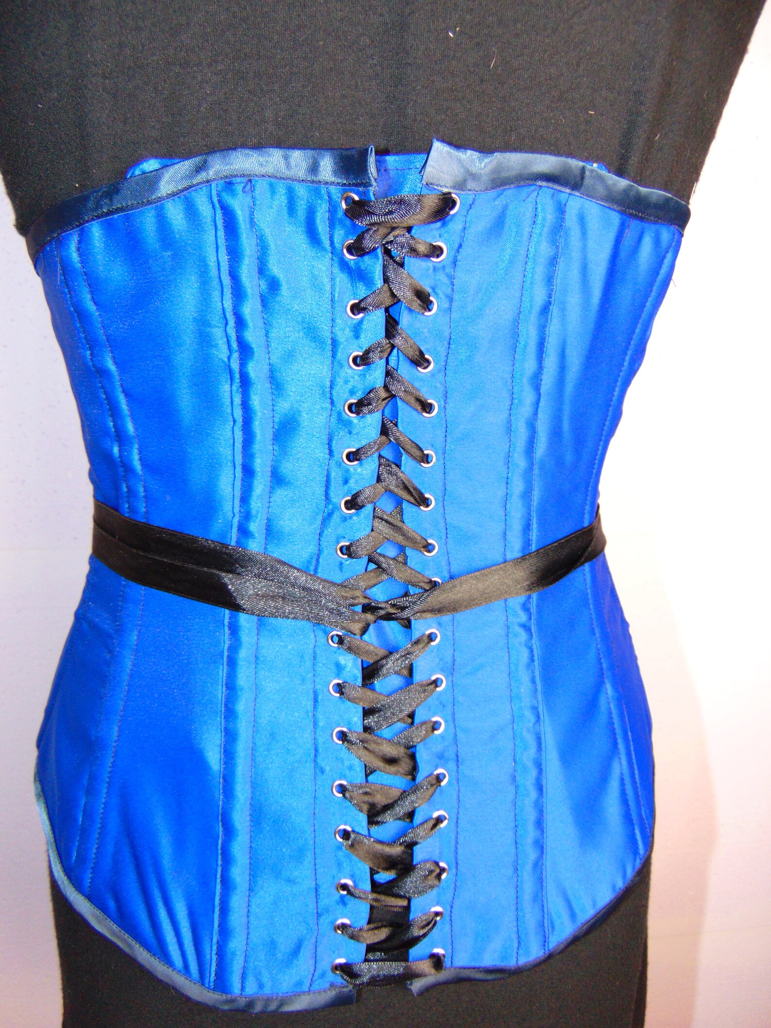 underbust belt corset