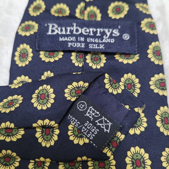 Vintage Burberrys Classics, Made in England, Silk… - image 4