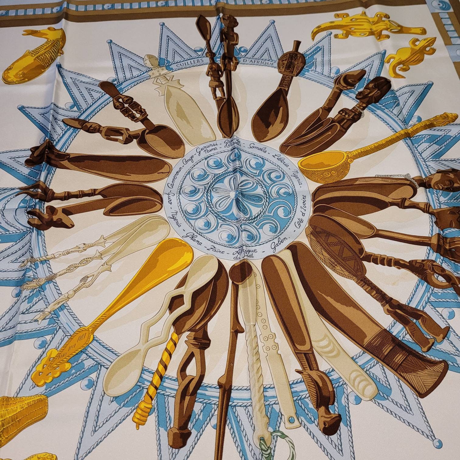 HERMES A.M CASSANDRE POUR スカーフ ブルー HM06, Vintage HERMES Silk Scarf,hermes Cuillers D' Afrique