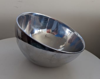 Nambe Studios 647 Luna Tilted Bowl