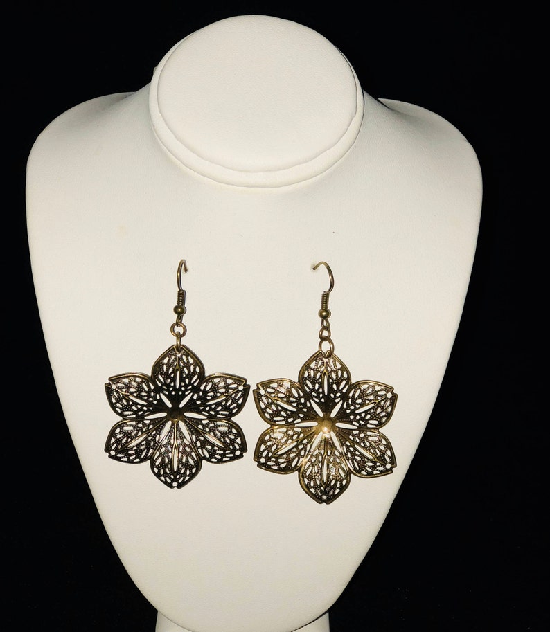 Perfect for a gift!!! AJ175 Gorgeous green oval jade necklace set