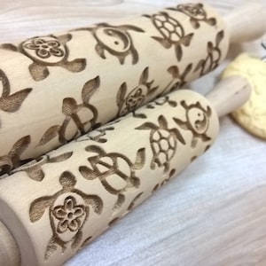Wooden Rolling Pin Turtles Pattern Embossing Laser Cut