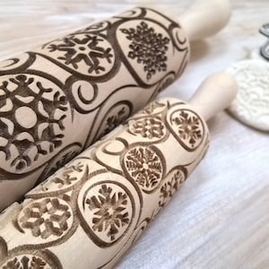 Rouleau à pâtisserie en bois «hiver Blizzard» laser cut flocons de neige tracery filet motif style d’hiver