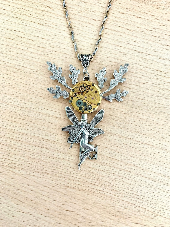 Ancienne Chaîne De Montre Dorée Avec Clé Et Médaillon Photo - Pendentif Vintage