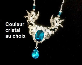 Superbe collier gothique victorien Pégase, avec cristal Swarovski turquoise, cheval ailé, créature de légende, cheval mythique