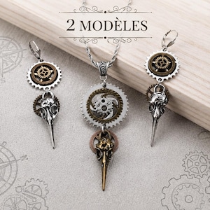 May include: A necklace and a pair of earrings featuring silver and bronze-toned mechanical gear components and bird skull pendants. The text 2 MODÈLES is displayed above the jewelry pieces, which are arranged on a light-colored surface.