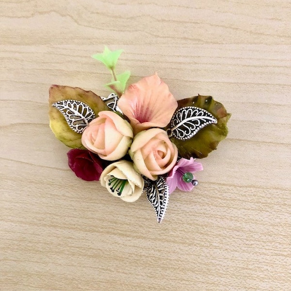 Idée cadeau Broche fleurs de pommier en porcelaine froide, bijoux fleuris