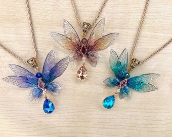 Collier papillon ailes de fees et cristal, collier ailes transparentes , 3 couleurs au choix