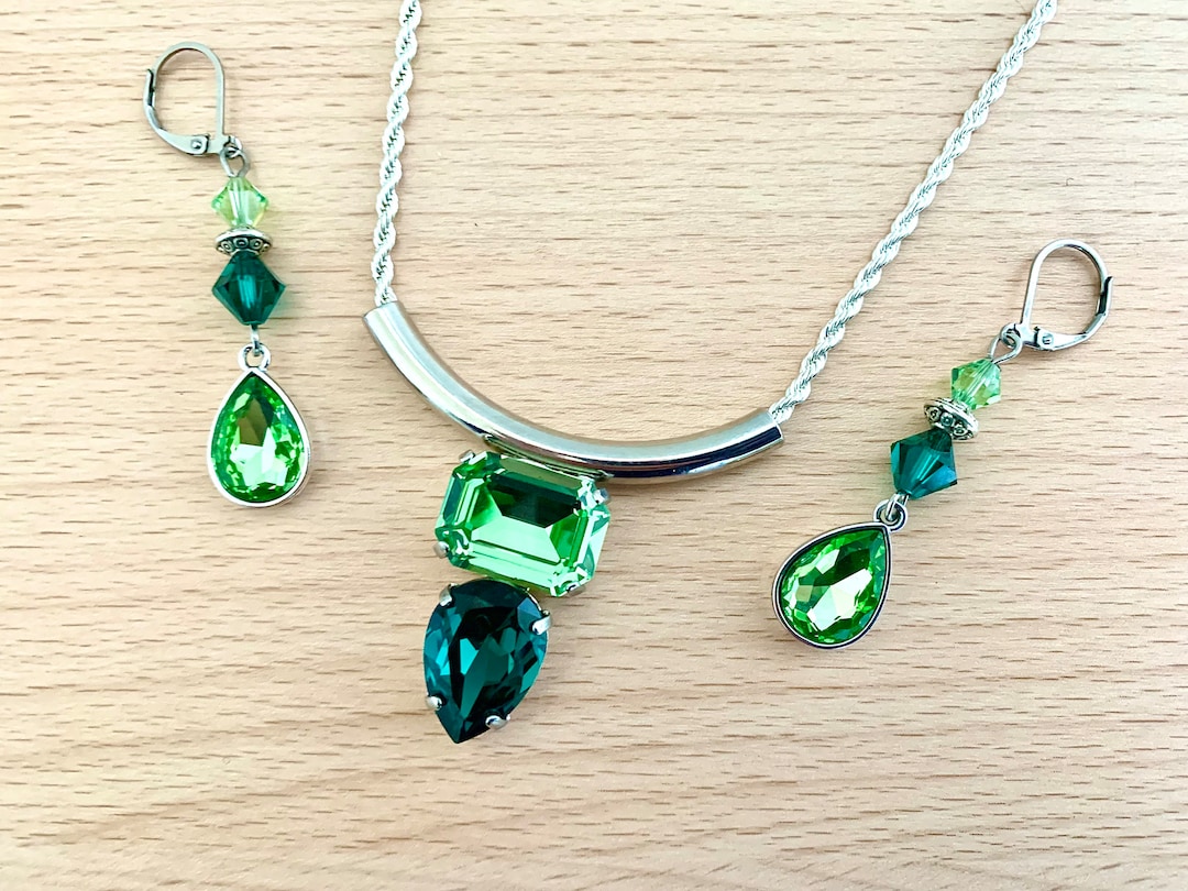 Set di cristalli verde smeraldo e peridoto Italia