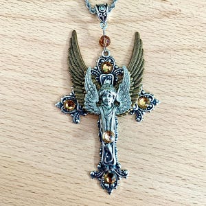 Ancien Pendentif Médaille Plaqué Or - Breloque Art Déco - Nouvelle Croix