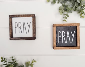 Pray Mini Sign 3.75x3.75