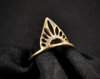 Anello BOHO, Anello in ottone, Gioielli EGIZIANI, Gioielli dorati, Anello importante, Gioielli in ottone, Anello regolabile, Anello piramidale, Anello indiano, Trendy