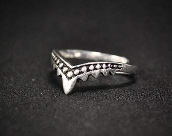 Silver Ring, Retro Vintage ring, Triangle ring, Midi ring, Naif ring, Statement ring, Stacking ring, Tribal jewelry, Thin ring, Minimal ring