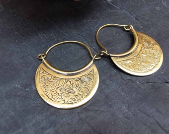 BASKET brass earrings, JEWELRY tribe earrings, CARVED earrings, Bohemian jewelry, Nature earrings, Bronze earrings, Amazonian earrings
