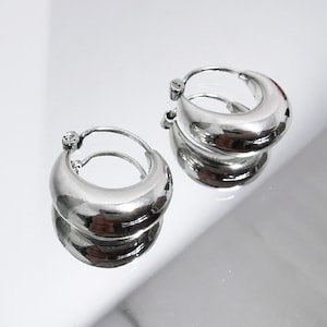 Silver chunky hoop earrings - Sterling silver chunky hoop earrings - Huggie hoop earrings