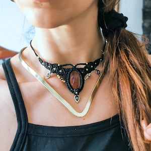 Snake torque necklace - Gold triangular wrap choker - Solid wire necklace with spike shape - Stackable and layered necklaces