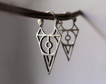 Boucles d'oreilles triangle Huggie - Bijoux rococo - Boucles d'oreilles en argent à chevrons - Bijoux pour homme