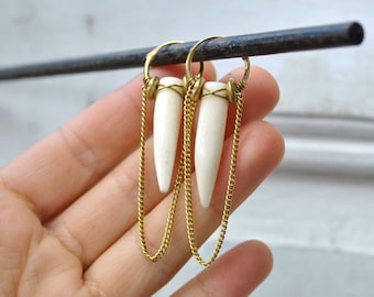 Gold hoop earrings with bone tusk - Huggie dangling chain and horn earrings - Spike camel bone earrings
