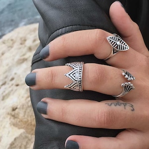 CROWN Ring, Boho ring, Crown silver ring, Midi ring, Henna design, Statement ring, Stacking ring, Tribal jewelry, Trendy rings, Dainty ring