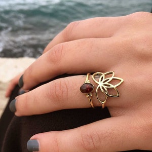 Lotusring, bloemenring, lotusontwerp, bohoring, boho-sieraden, lotussieraden, koperen ring, bloemensieraden, biologisch, natuursieraden, loto