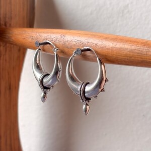 Boucles d'oreilles argentées à pointes de Bali - Créoles pointues épaisses - Boucles d'oreilles de style punk audacieux LARGE 40 MM