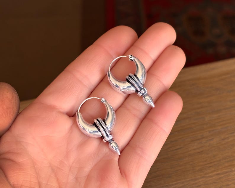 Boucles d'oreilles argentées à pointes de Bali - Créoles pointues épaisses - Boucles d'oreilles de style punk audacieux STANDARD 30 MM
