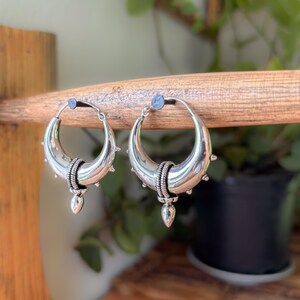 Boucles d'oreilles argentées à pointes de Bali - Créoles pointues épaisses - Boucles d'oreilles de style punk audacieux image 2