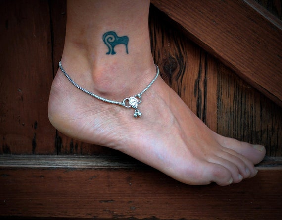 Simple Silver Ankle Silver anklet Tribal gypsy ankle bracelet Ankle strap Jungle beach Dainty foot bracelet Alpaca Ankle brace