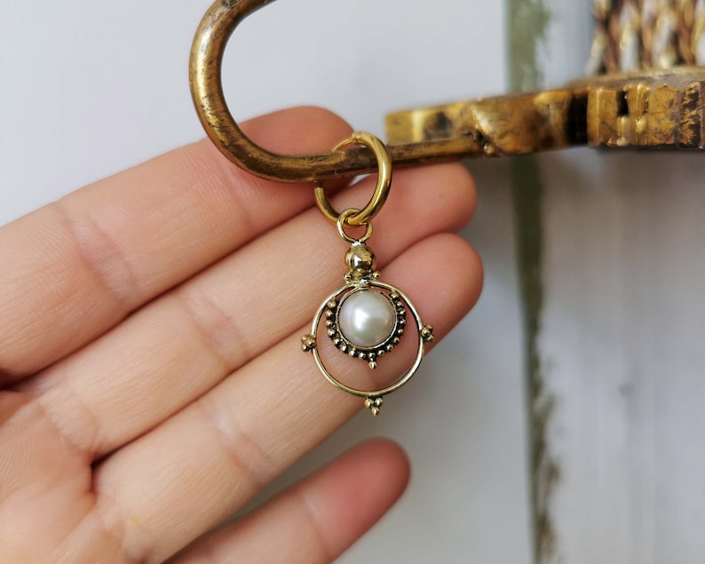 Fringe hoop earrings with pearls Gemstone earrings with gold cascade chain Long tassel chain earrings Stone dangle