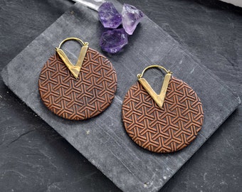 SACRED GEOMETRIC earrings, WOOD earrings, Sawo wood, Hoop earrings, Organic jewelry, Brass earrings, Wood jewelry, Carved earrings